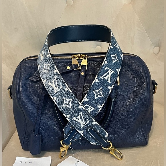 Louis Vuitton Denim Bandolier Strap. 35” long. Impossible to find! - Picture 2 of 16